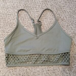 PINK Victoria's Secret ultimate lightly lined sports bra, M